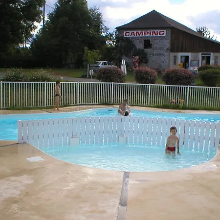 אתר קמפינג Les Craoues Capvern